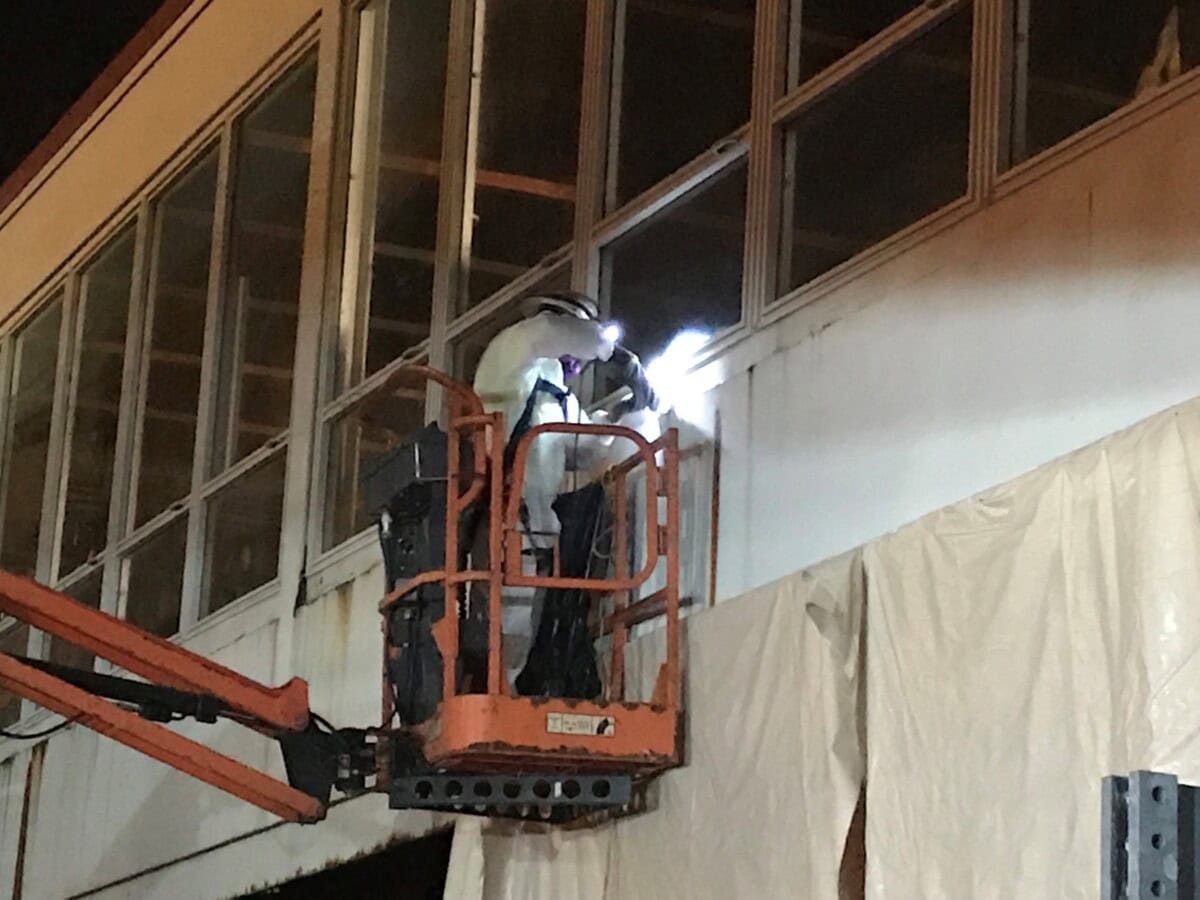 asb caulk removing
